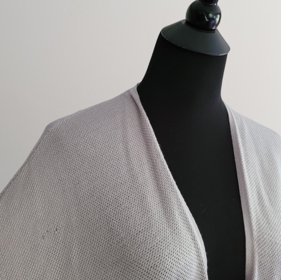 Loft Shawl - Picture 2 of 9